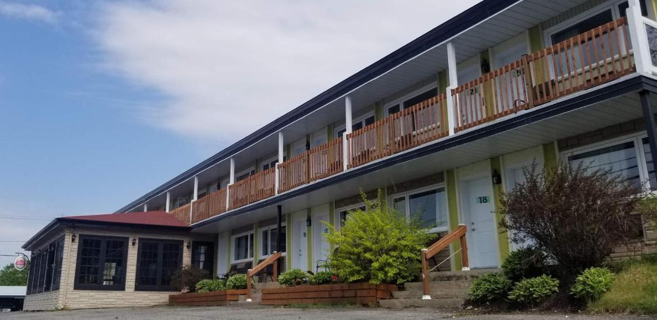 Auberge Happy Logis Lac-Etchemin Dış mekan fotoğraf